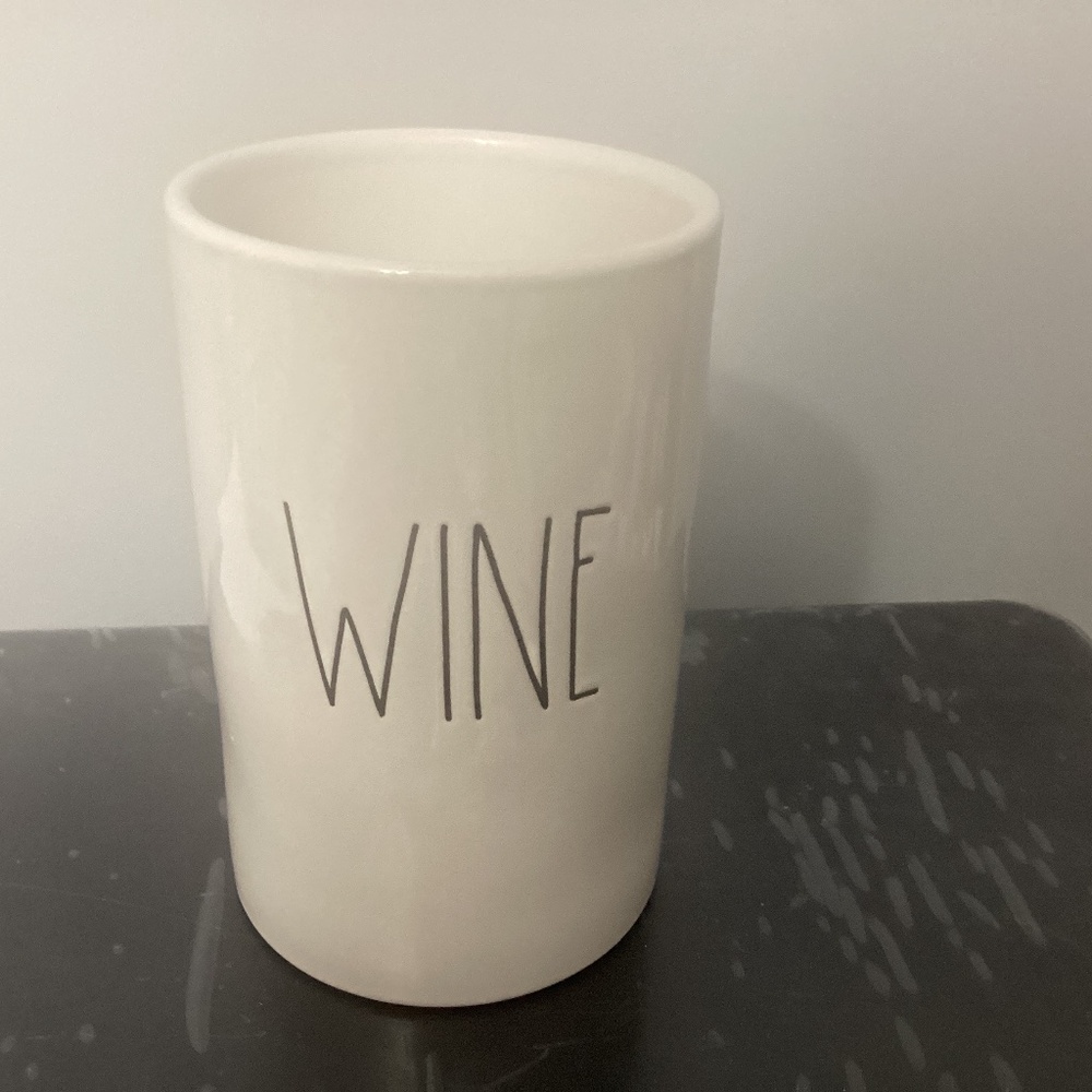 Rae Dunn wine bottle holder